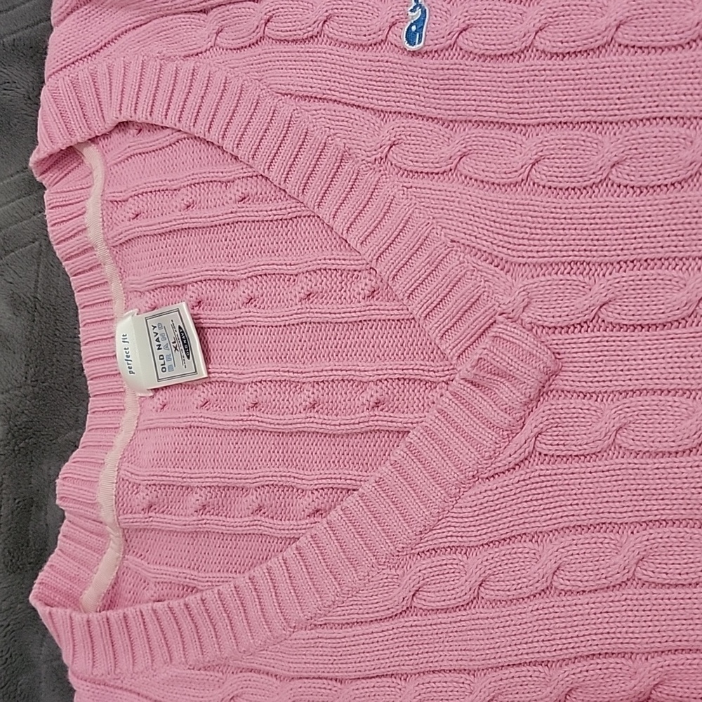 Cable Pattern Sweater - Picture 4 of 4